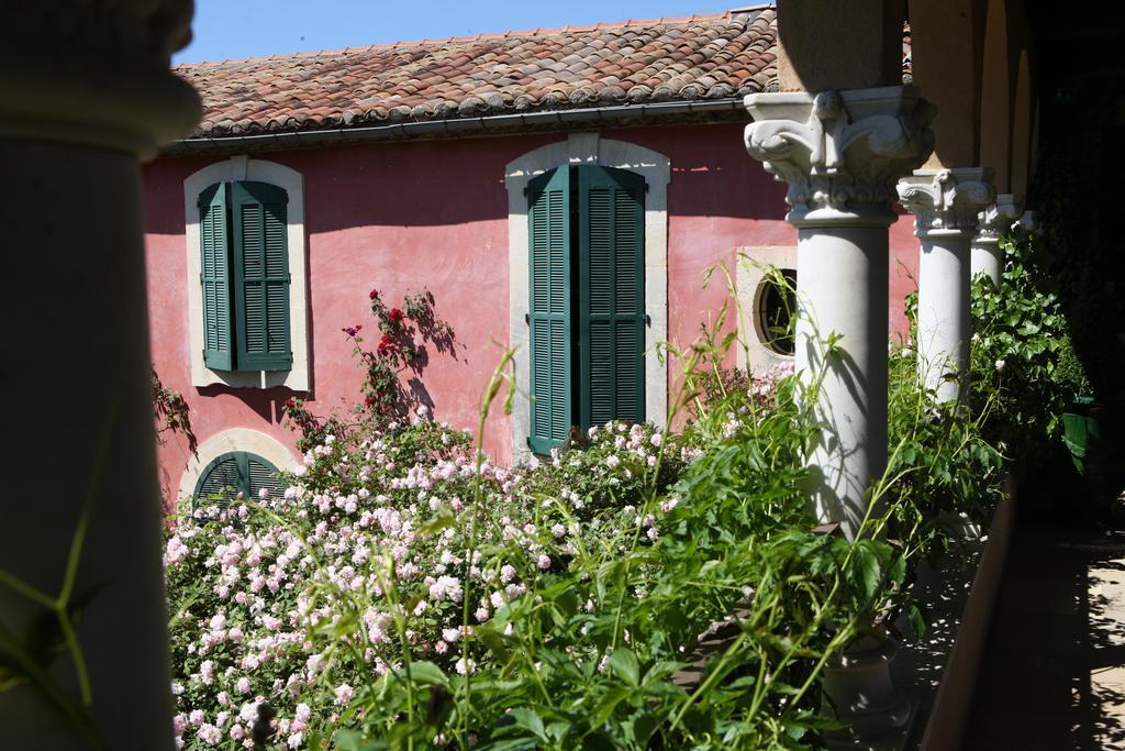 Jardins Secrets Hotell Nîmes Exteriör bild